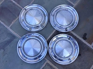 Set of 4 '70 Chrysler Corporation 15" Hubcaps 70 Newport New Yorker Imperial 300 - Picture 1 of 2