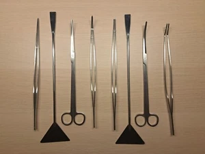Kit NUOVO 8 pezzi pulizia acquario acciaio inox. Pinzette, forbici, raschietto - Foto 1 di 3