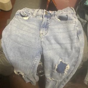 Justice Girls Size 10 Distressed - Picture 1 of 4