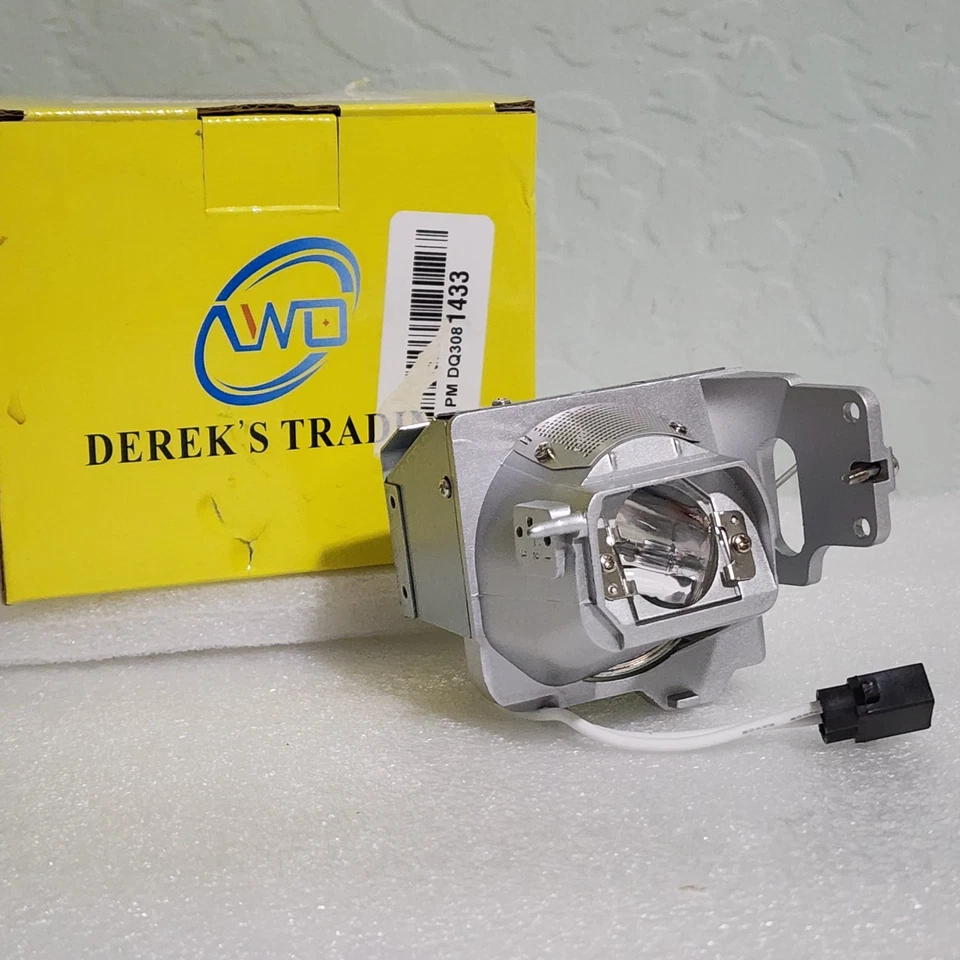 BL-FU240E Original Lamp W/Housing for OPTOMA UHD35X UHD38 UHD42 UHD50X,KHD38+ - Image 1 of 4