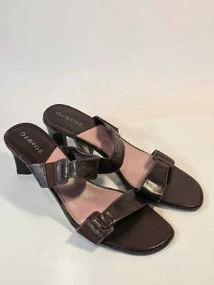 Sandalia para mujer George con doble correa punta abierta sin cordones marrón talla 11 Foto 1 de 4