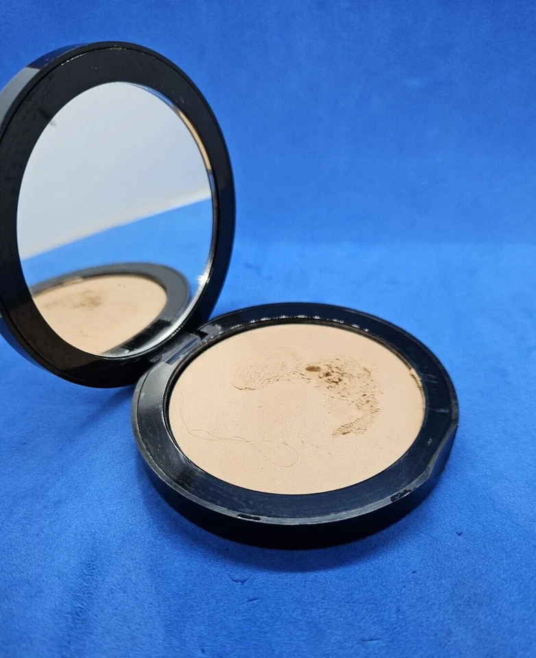 Base transformadora Edward Bess Flawless Illusion MEDIANA (DAÑADA/DEFECTUOSA) Foto 1 de 4