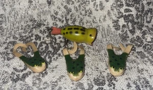 Vintage Lot of 4 Frog Fishing Lures Rubber And Plastic Different Sizes and Kinds - Picture 1 of 3