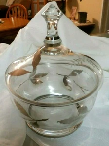 VINTAGE ETCHED CRYSTAL WITH SILVER ACCENTS CANDY DISH - Picture 1 of 8