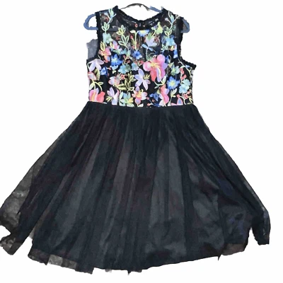 Vestido de cóctel soprano talla 1XL bordado corpiño encaje transparente festoneado graduación usado en excelente estado Foto 1 de 4