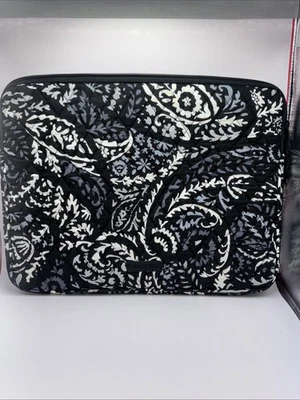 Organizador acolchado para computadora portátil Vera Bradley Paisley Noir - 14x11x1 Foto 1 de 4
