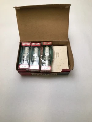 8 COUNT N.O.S. CHAMPION D -16 SPARK PLUGS IN ORIGINAL PACKAGING - Image 1 of 4