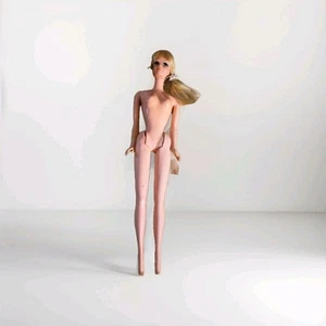 Vintage Talking PJ Doll gambe pieghevoli ciglia radicate trecce con perline - Foto 1 di 19