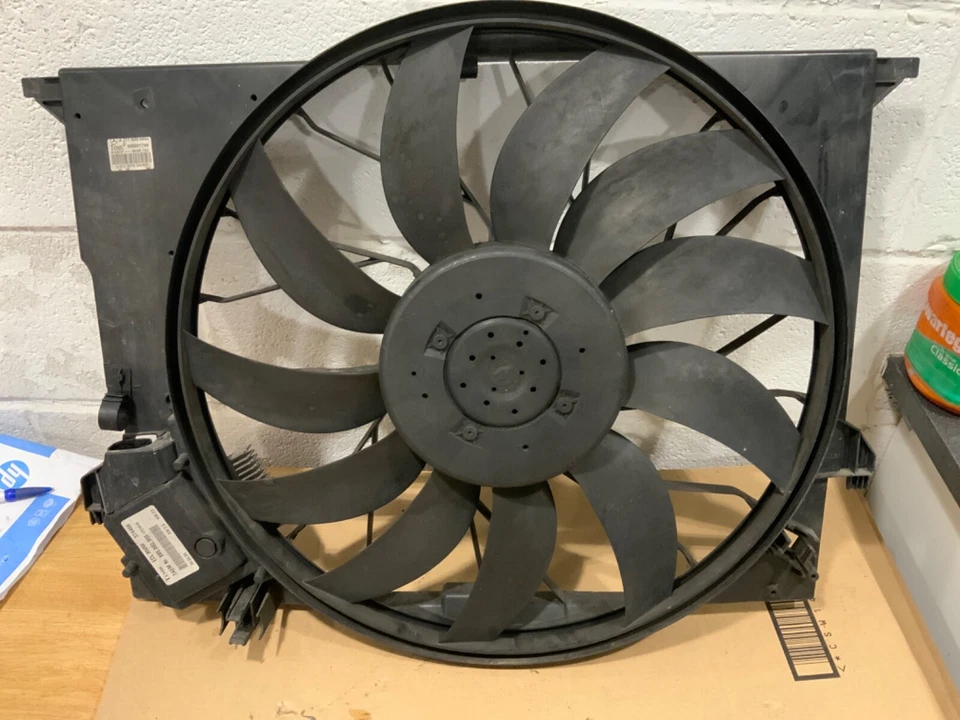 Ventilador de ar condicionado CA MERCEDES BENZ E320 CDI W211 2115000493 850W - Imagem 1 de 4