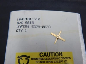 MAYCOM MA42181-510 TRANSISTOR RF MW BIPOLARE SI NPN 3W 6,5GHZ - USA SPEDIZIONE VELOCE - Foto 1 di 1