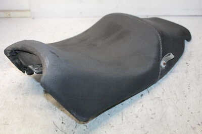 2006 Triumph Sprint ST OEM ALMOFADA DE ASSENTO DE MOTORISTA DIANTEIRO SELIM PILLION - Imagem 1 de 4