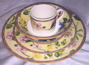 Johnson Brothers China Spring Medley 5 Piece Place Setting - Picture 1 of 5