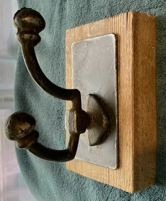 WALL MOUNTED WOODEN & METAL FARMHOUSE RUSTIC COAT HOOK! 3 AVAILABLE! - Image 1 of 4