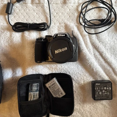 Nikon COOLPIX P520 18.1 MP Digital Camera-BLACK Untested w Zeikos Carry Bag - Image 1 of 4