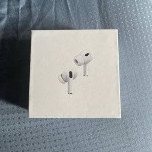 Apple AirPods Pro 2ème génération avec boîtier de charge sans fil MagSafe (USB-C) - Photo 1 sur 3