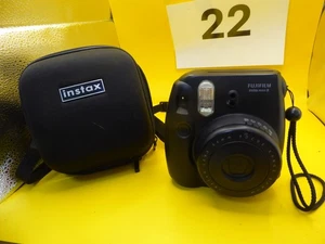 Fujifilm Instax Mini 8 Instant Camera black with case lovely condition - Picture 1 of 6