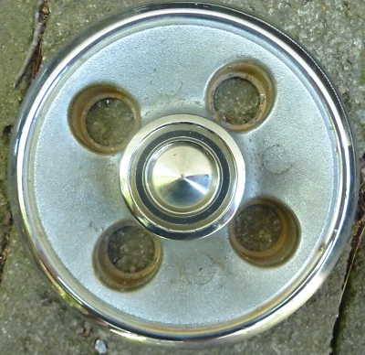 79 80 81 82 83 Plymouth Dodge Omni Horizon tapa central de rueda individual 5204012 OEM  Foto 1 de 4