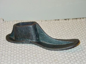 Einzelner Damen Vintage Gusseisen Schuhleisten gemarkt mit einer 2 - Bild 1 von 1