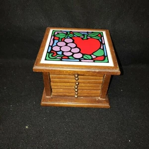 Juego de 8 posavasadas de madera, corcho y azulejos de colección con tirones de latón - Imagen 1 de 9