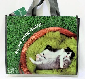 "Daiso Japan Wiederverwendbare Tasche We Are Going Green Kätzchen Druck Tragetasche 15"" x 12"" x 8" - Bild 1 von 1