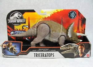 JURASSIC WORLD PRIMAL ATTACK ELECTRONIC SOUND STRIKE EFFECT TRICERATOPS MIB - Picture 1 of 2