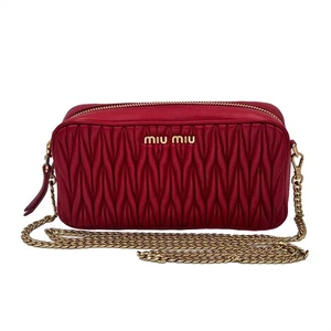 Bolso Bandolera Miu Miu Matelassé Cadena Rojo 5DH038 N88 F068Z 142785636 - Imagen 1 de 7
