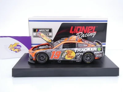 Lionel Racing C192423BPSMT # Toyota NASCAR 2024 Martin Truex Jr. - Bass Pro 1:24 - Bild 1 von 4