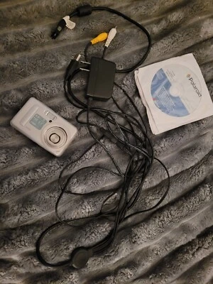 Polaroid Digital Camera m 635 Tested, Charger, Covers & Software Included - Image 1 of 4