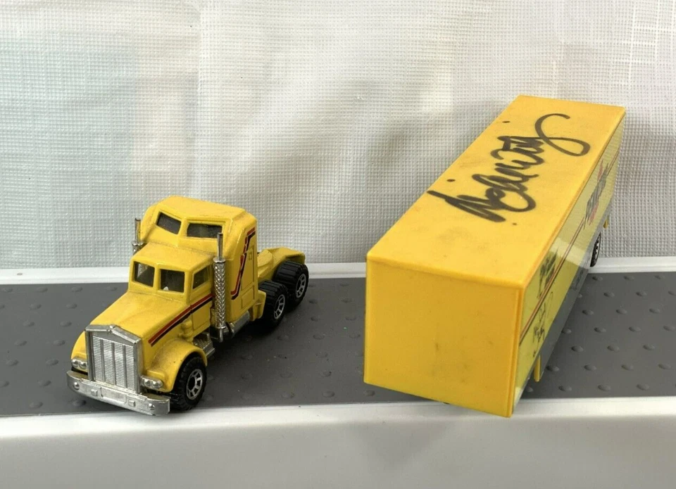 Matchbox Transporter Autographed  #30 Michael Waltrip Kenworth Aerodyne Die Cast - Image 1 of 4