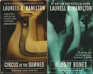 ANITA BLAKE VAMPIRE HUNTER NOVELS - 2 Bks by Laurell Hamilton - Foto 1 di 1