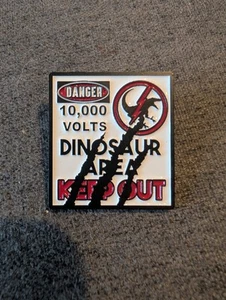 Jurassic Park Pin Badge - Danger Keep Out - Rare - Picture 1 of 4