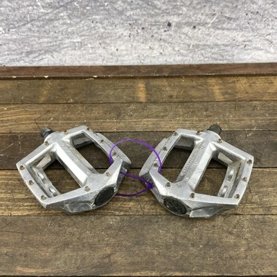 Pedales BMX especializados aleación 9/16 de colección fijados LU-313 pasadores de bicicleta de escuela media Foto 1 de 4