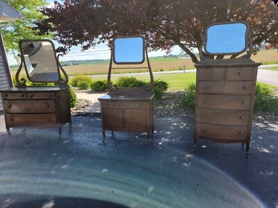 Antiguo juego de dormitorio vintage de roble tigre aserrado en cuarto, 3 piezas, principios de 1900 Foto 1 de 4