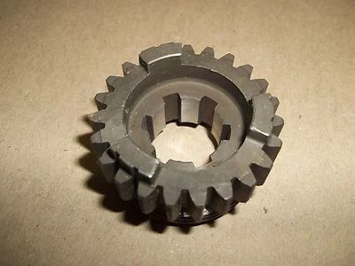 YAMAHA MX250 MX360 TERCER PIÑÓN ENGRANAJE MX 250 360 364-17131-11-00 Foto 1 de 3