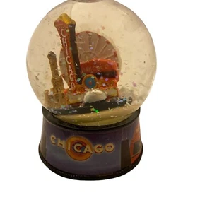 #6070 Chicago Wrigley Field small souvenier Snow Globe 3 X 3 IN - Picture 1 of 9