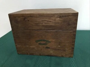 VTG  Wood  Dovetailed Index Recipe Card Box Ladies World Recipes. Card Dividers. - Picture 1 of 4