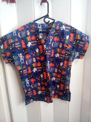Halloween Handmade Scrub Top Shirt Bats Cats Ghost Jack-o-Lanterns Skeleton M-L - Image 1 of 4