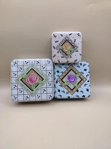 Juego de 3 latas apilables Mary Engelbreit 2000 de flores usadas - Imagen 1 de 21