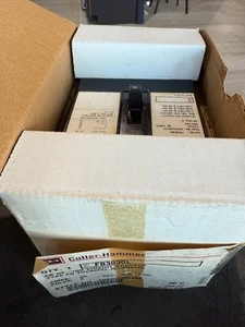 Interruttore automatico Cutler-Hammer FB3030L - Foto 1 di 1