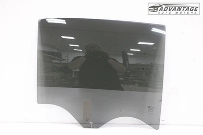 Chevrolet Equinox 2018-2024 puerta trasera derecha ventana cristal 84388313 OEM Foto 1 de 4