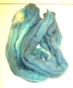 Soft Blue Needle Felting Spinning Wool Fiber Roving 4.5 oz. - NEW (#25) - Picture 1 of 6