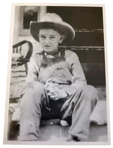 Junge Lyndon B Johnson Stadt Texas Postkarte LBJ Präsidentenbibliothek NEU - Bild 1 von 2