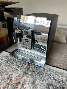 Jura impressa Z5 silver coffee machine - Picture 1 of 3