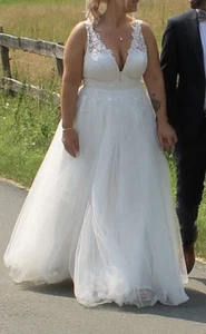 Brautkleid Weiß mit Spitze und Glitzer - Bild 1 von 7