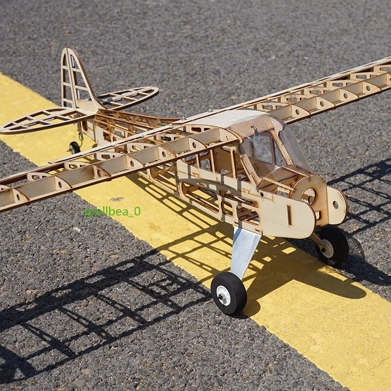Máquina de práctica de madera de balsa modelo J3 kit de avión de ala fija con juego de piel Foto 1 de 4