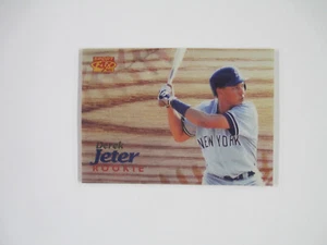 1996 Sportflix Derek Jeter #139  NMT - Picture 1 of 2