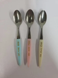 Bakelite Souviner Spoons New Mexico Stainless Japan Lot Of 3 Vintage Pink Blue - Picture 1 of 10