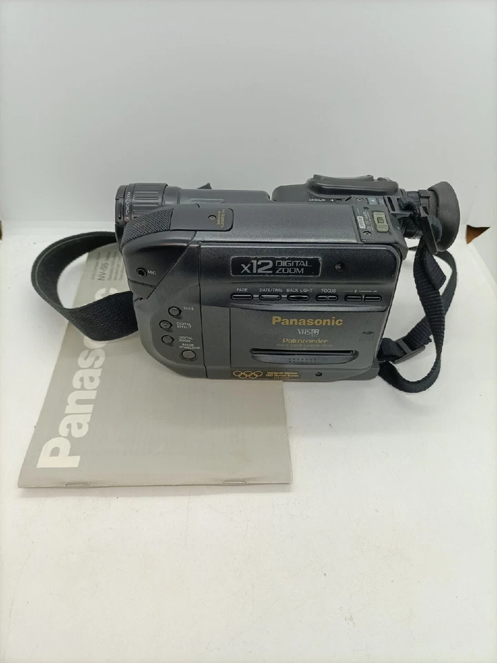 Panasonic Nv-s5e Videocamera Vhsc Vhs-c PAL - Immagine 1 di 4