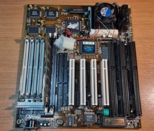 Soyo SY5VC + Pentium-s 166MHz + 32MB Ram - Picture 1 of 10