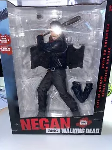 McFarlane Toys Modellino Deluxe The Walking Dead Negan with Lucille 10 pollici - Foto 1 di 4